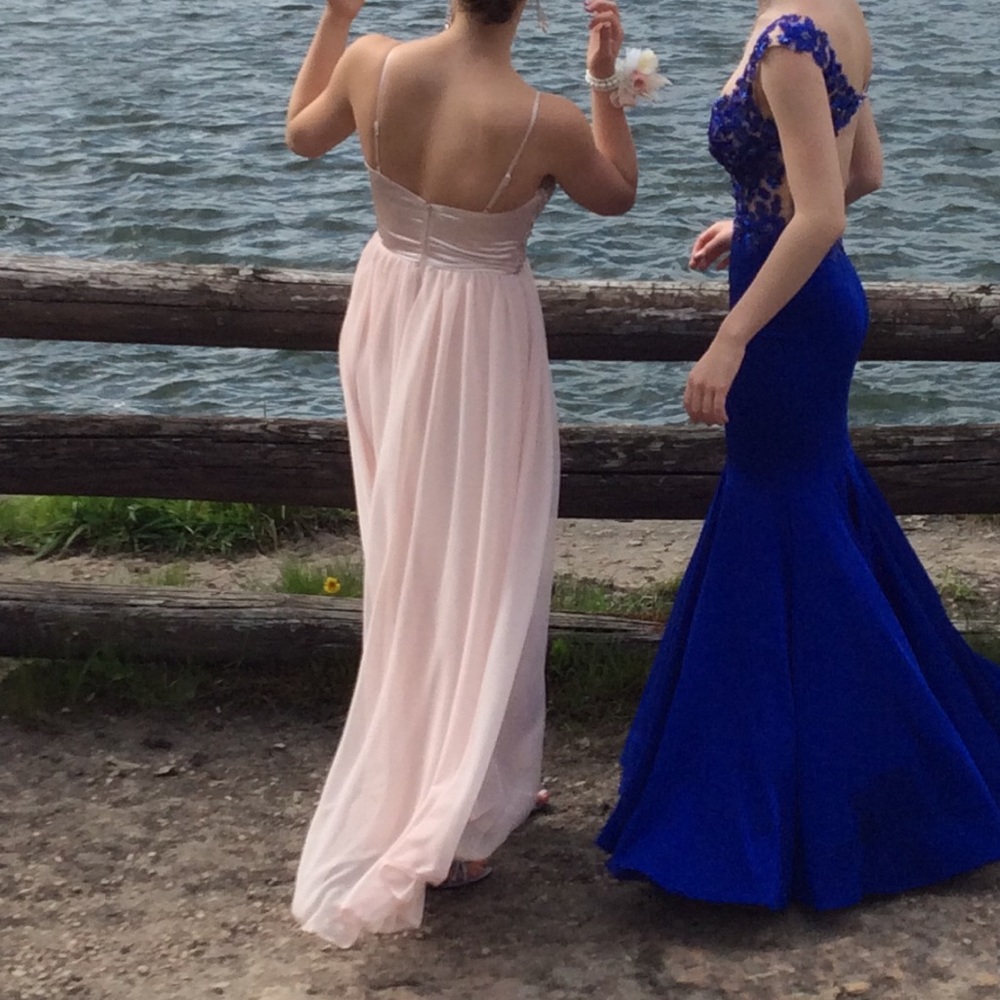 Prom dress!! - Picture 4 of 6